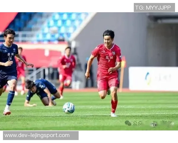 足球比赛时间从来不等人激情与汗水交织成永恒的瞬间